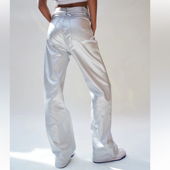 WAYF Women’s Silver Metallic Faux Leather Wide Leg High Waist Pants Size L - Picture 5 of 8
